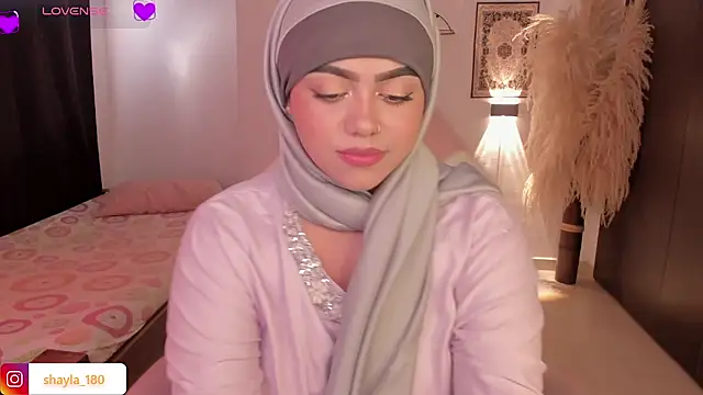 shayla 18 online show from 17, 10, 2025