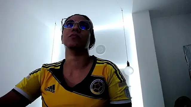 Snapshot of tiffany__pink chatting on 20, 3, 2025 tiffany pink online show from 20, 3, 2025