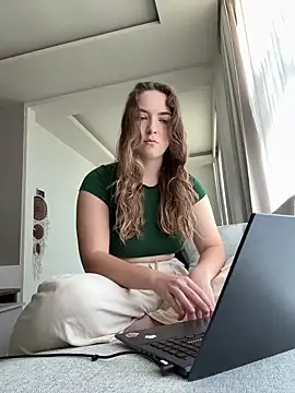 Nura n Sarah online show from 25, 9, 2025