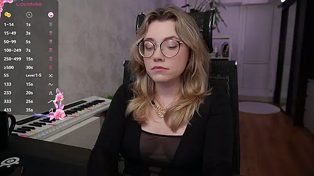 Snapshot of RemyCute chatting on 30, 1, 2025 RemyCute online show from 30, 1, 2025