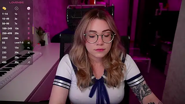 Snapshot of RemyCute chatting on 12, 9, 2025 RemyCute online show from 12, 9, 2025