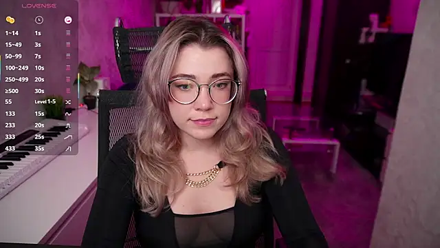 Snapshot of RemyCute chatting on 20, 9, 2025 RemyCute online show from 20, 9, 2025