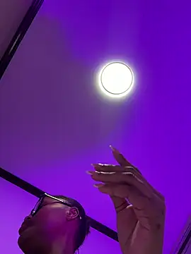 Neelo-Smith online show from 3, 6, 2026