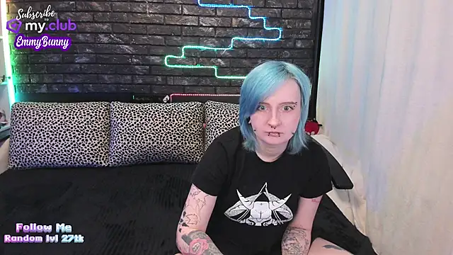 EmmyBunny online show from 8, 1, 2025