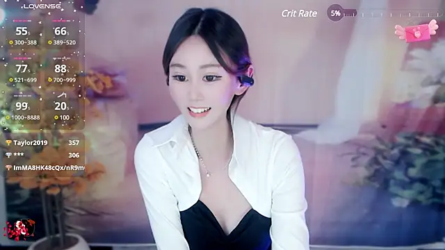 Snapshot of Aimee-520 chatting on 8, 1, 2025 Aimee-520 online show from 8, 1, 2025