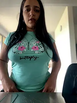 Snapshot of Alicia_Ruiz chatting on 10, 9, 2025 Alicia Ruiz online show from 10, 9, 2025