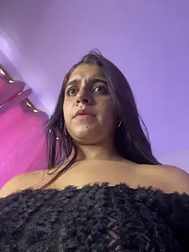 Snapshot of Alicia_Ruiz chatting on 21, 10, 2025 Alicia Ruiz online show from 21, 10, 2025