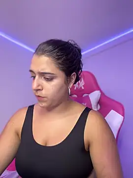 Snapshot of Alicia_Ruiz chatting on 13, 1, 2026 Alicia Ruiz online show from 13, 1, 2026