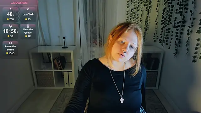 Snapshot of bitchofsun_ chatting on 29, 11, 2025 bitchofsun online show from 29, 11, 2025