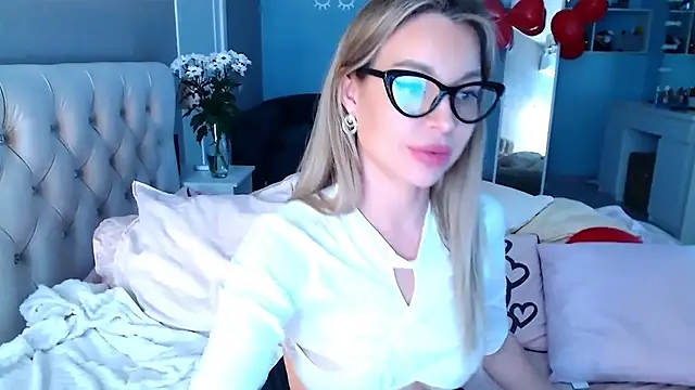 MissSiona online show from 17, 2, 2025