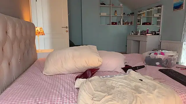 MissSiona online show from 20, 4, 2026