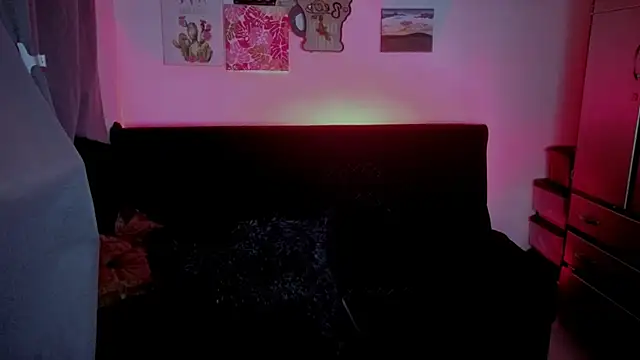 joan-star online show from 4, 12, 2025