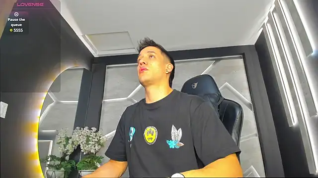 alexgiraldo  online show from 30, 1, 2025