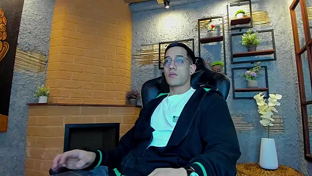 alexgiraldo  online show from 22, 2, 2025