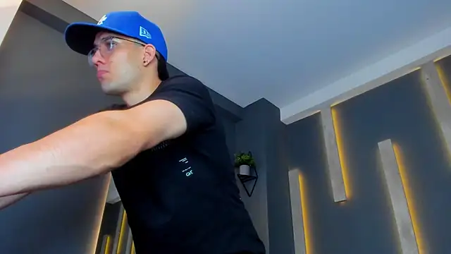 alexgiraldo  online show from 3, 3, 2025