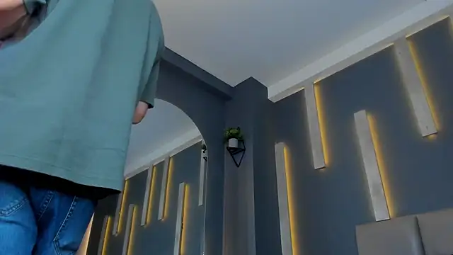 alexgiraldo  online show from 4, 3, 2025