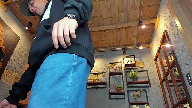 alexgiraldo  online show from 4, 3, 2025