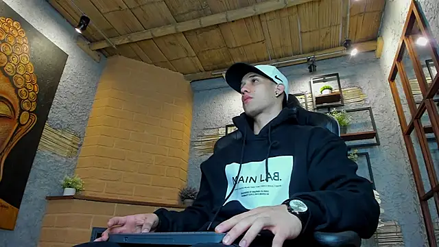 alexgiraldo  online show from 5, 3, 2025