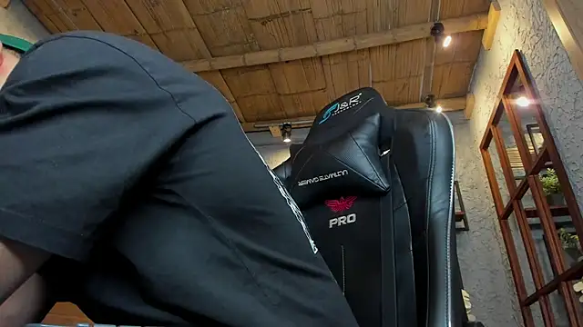 alexgiraldo  online show from 10, 3, 2025