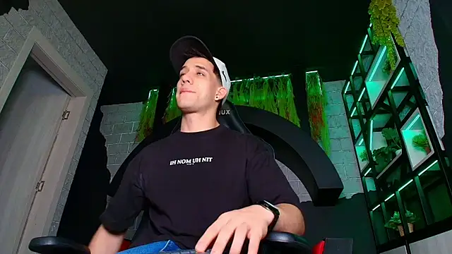 alexgiraldo  online show from 20, 3, 2025