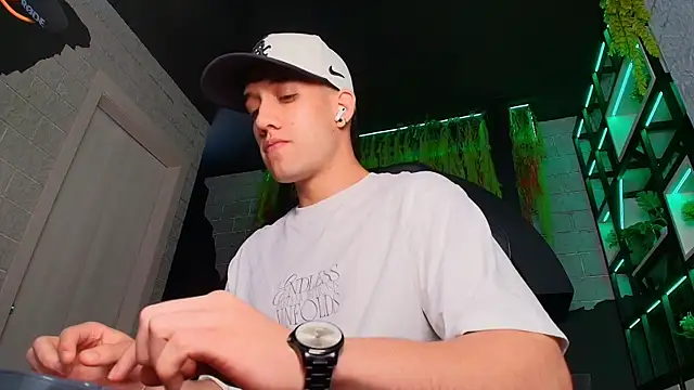 alexgiraldo  online show from 21, 3, 2025