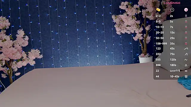 -Mirror-Girl- online show from 12, 10, 2025