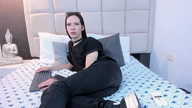 Hecatee 77 online show from 4, 3, 2025