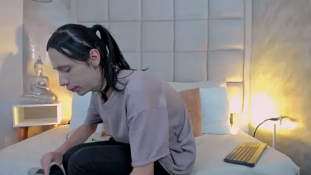 Hecatee 77 online show from 16, 9, 2025