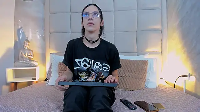 Hecatee 77 online show from 26, 9, 2025