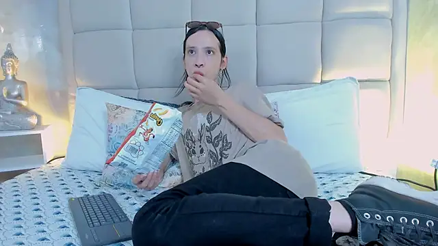 Hecatee 77 online show from 7, 1, 2026