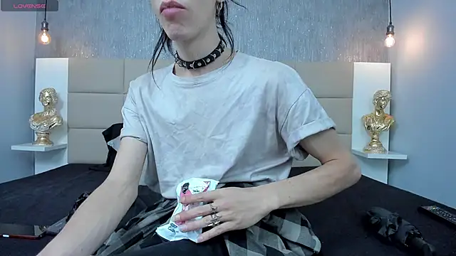 Hecatee 77 online show from 24, 4, 2026