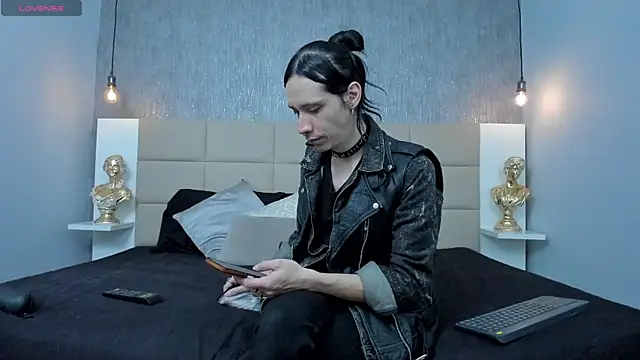 Hecatee 77 online show from 25, 4, 2026