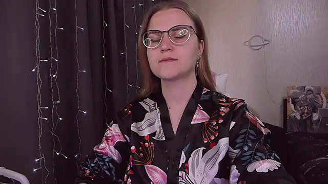 MissBrightShine online show from 12, 9, 2025