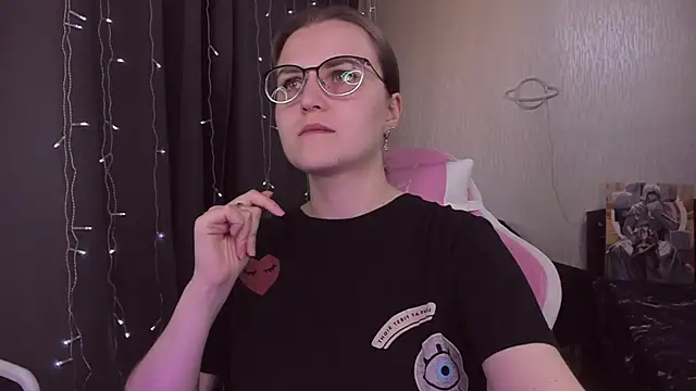 MissBrightShine online show from 11, 10, 2025