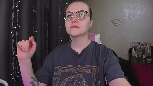 MissBrightShine online show from 27, 2, 2026