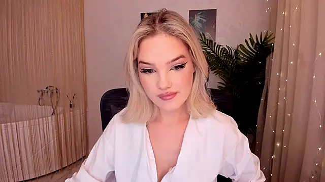 FloweryLove 1 online show from 27, 2, 2025