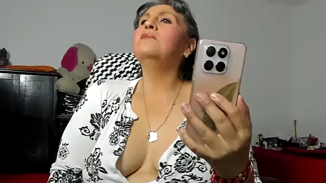 merlyna goldens online show from 25, 6, 2026