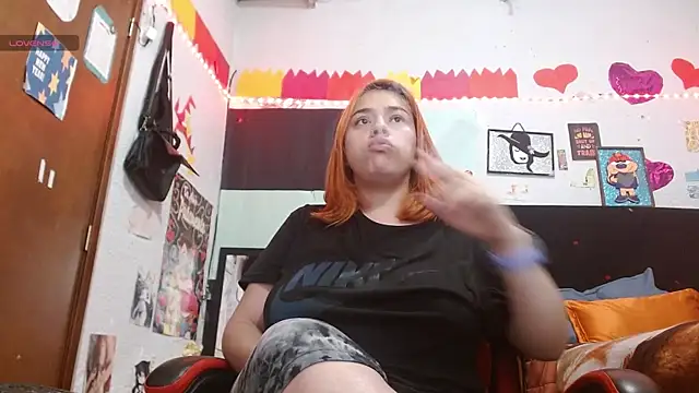 Saray extrovert  online show from 9, 7, 2026