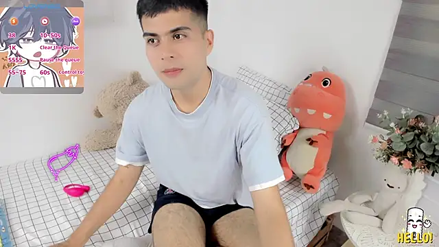 lucas cute online show from 20, 4, 2026