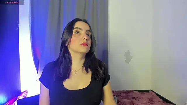 Snapshot of rouse_lili chatting on 6, 6, 2026 rouse lili online show from 6, 6, 2026