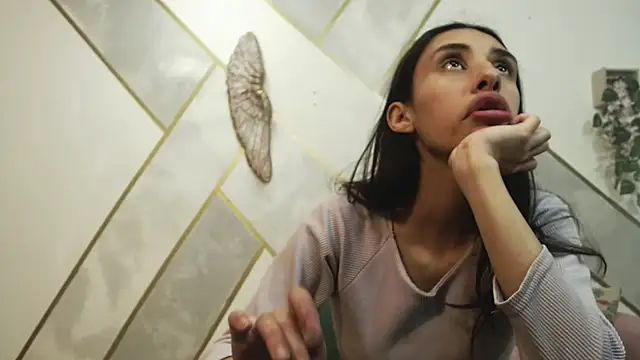 RoxanaCyrano  online show from 9, 10, 2025