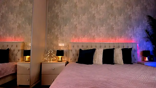 Snapshot of Rai_Raisa chatting on 5, 12, 2025 Rai Raisa online show from 5, 12, 2025