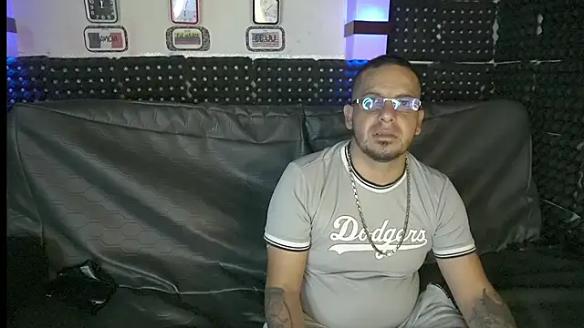 Dulce yors online show from 8, 3, 2025