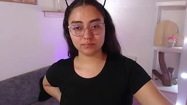  Kim  M online show from 18, 11, 2025