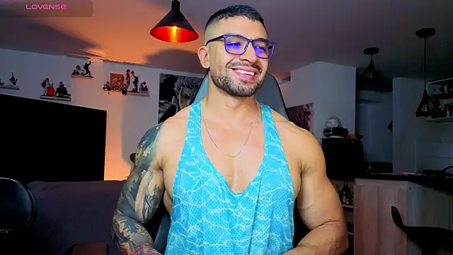 Snapshot of Michael_Diamond chatting on 6, 6, 2026 Michael Diamond online show from 6, 6, 2026