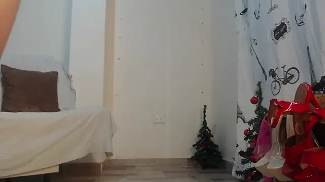 ammarahot7777 online show from 4, 12, 2025