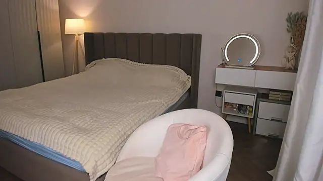 Anni  cute online show from 16, 2, 2026