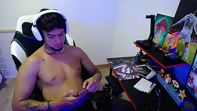 Snapshot of matias_bianco chatting on 26, 11, 2025 matias bianco online show from 26, 11, 2025