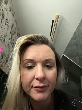 Bella-Tight online show from 12, 2, 2026