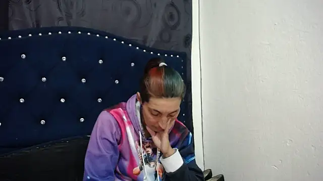 Snapshot of anyu1306 chatting on 4, 3, 2025 anyu1306 online show from 4, 3, 2025